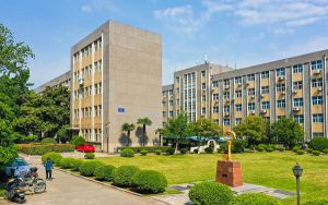 海南高考多少分能录取武汉华夏理工学院？2024年最低分数线489分